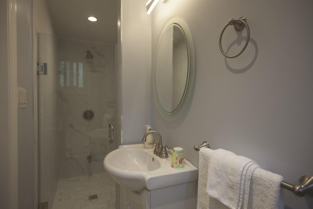 多伦多邓肯公园民宿 Toronto Duncan Park Guesthouse Dış mekan fotoğraf
